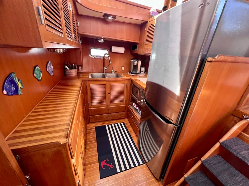 Slide: The Image of Kha Shing Cockpit Motor Yacht 1984 - 13