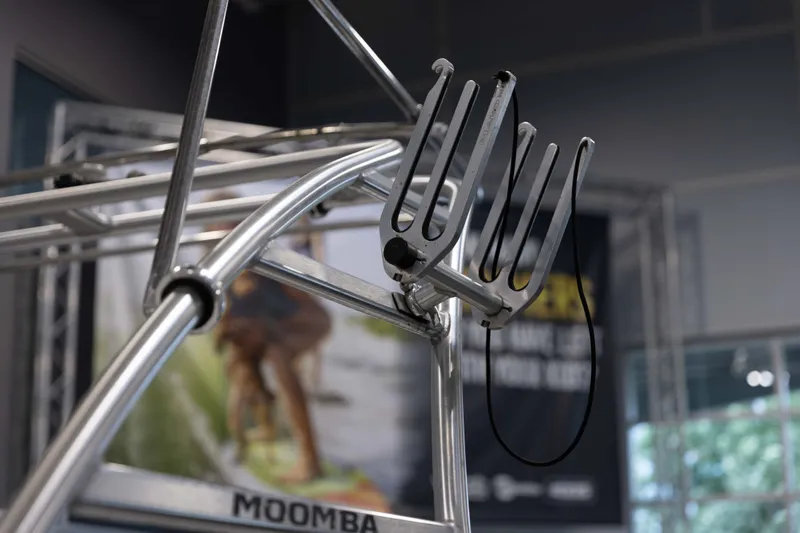 Slide: The Image of Moomba Boats OUTBACK LSV 2003 - 8