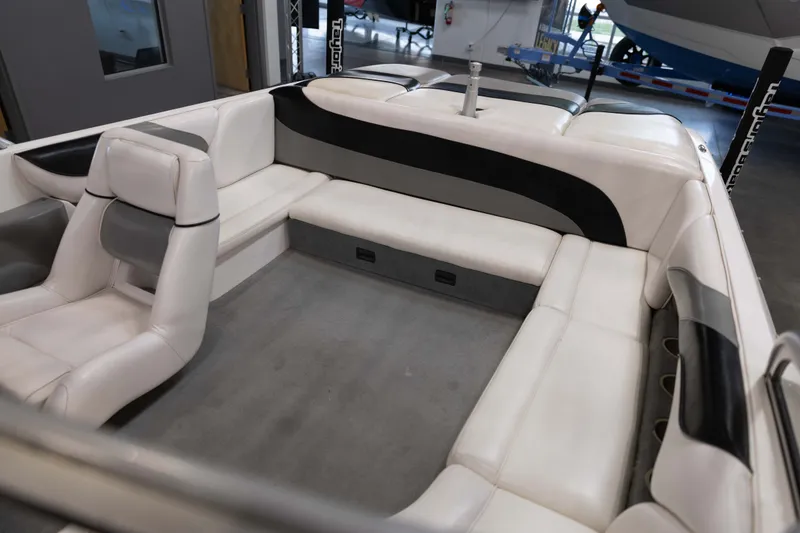 Slide: The Image of Moomba Boats OUTBACK LSV 2003 - 21