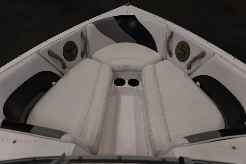 Slide: The Image of Moomba Boats OUTBACK LSV 2003 - 16