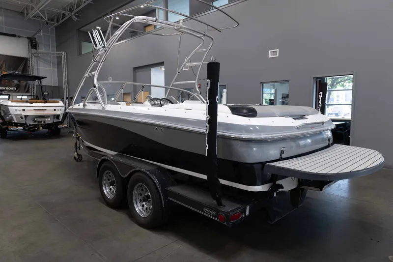 Slide: The Image of Moomba Boats OUTBACK LSV 2003 - 2