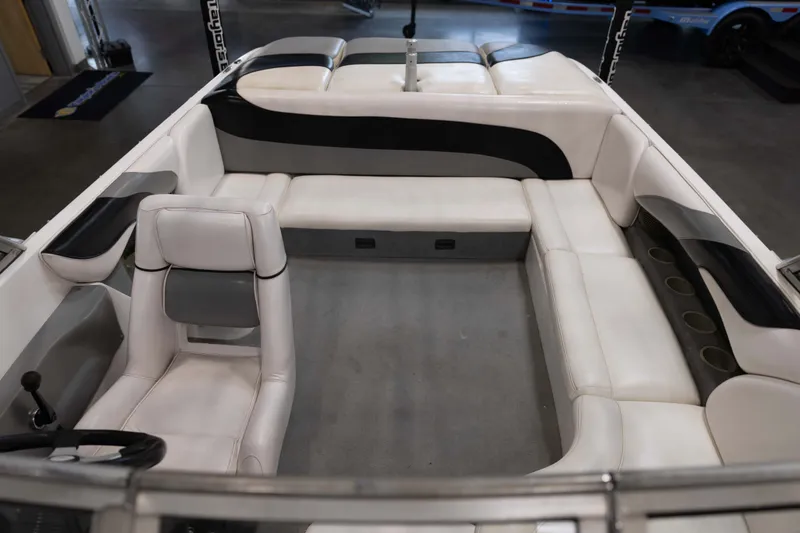 Slide: The Image of Moomba Boats OUTBACK LSV 2003 - 20