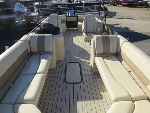 Slide: The Image of Coach Pontoons 263 RFC 2023 - 9