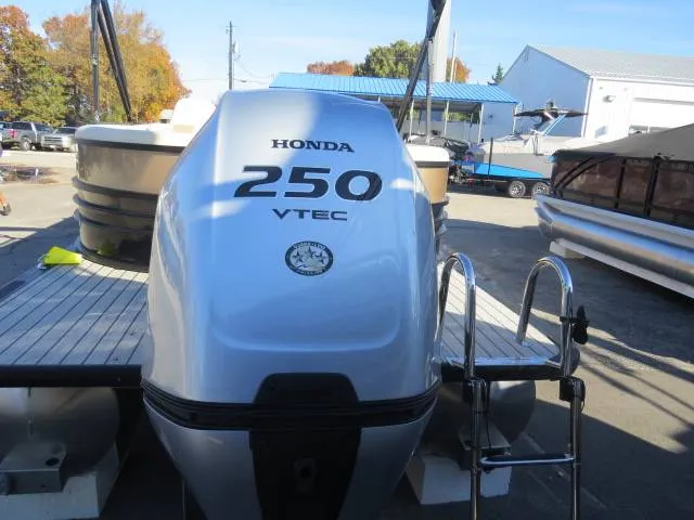 Slide: The Image of Coach Pontoons 263 RFC 2023 - 3