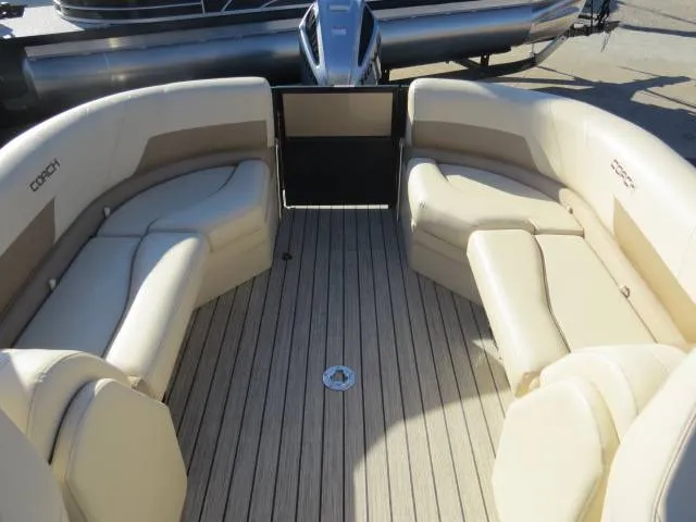 Slide: The Image of Coach Pontoons 263 RFC 2023 - 11