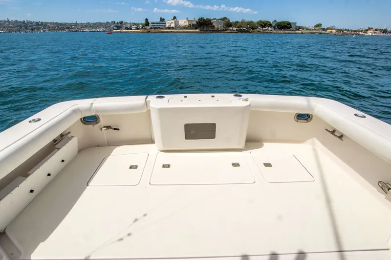 Slide: The Image of Bertram 390 Convertible 2005 - 30