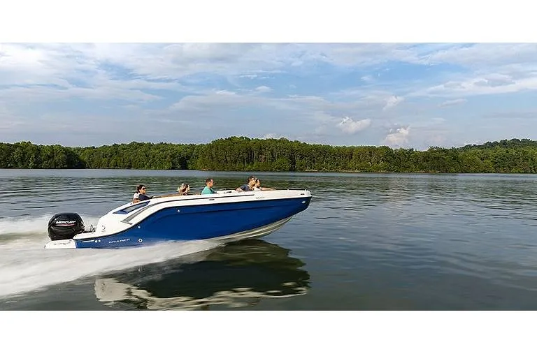The Image of Bayliner DX2200 2021 - 1