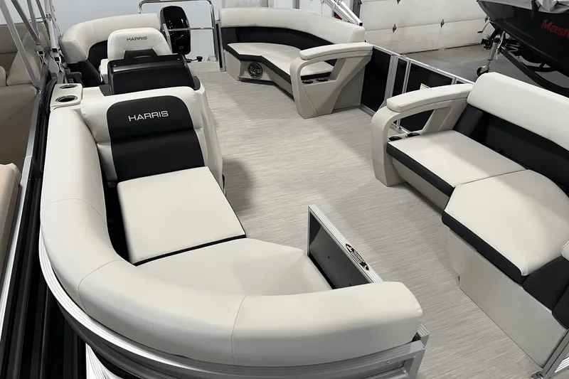 Slide: The Image of Harris 210 Breeze 2025 - 1