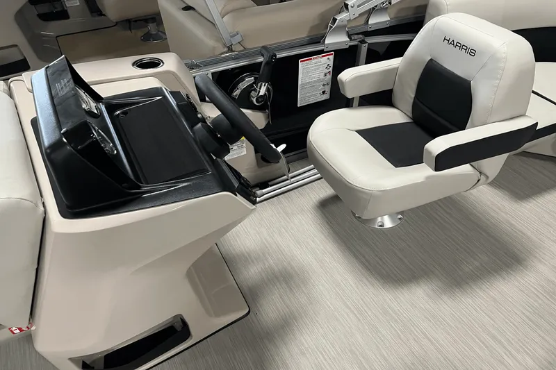 Slide: The Image of Harris 210 Breeze 2025 - 10