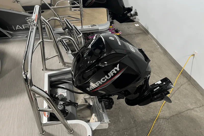 Slide: The Image of Harris 210 Breeze 2025 - 14