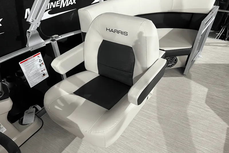 Slide: The Image of Harris 210 Breeze 2025 - 13