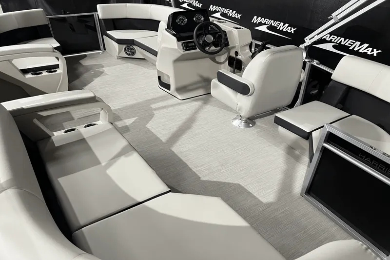 Slide: The Image of Harris 210 Breeze 2025 - 6