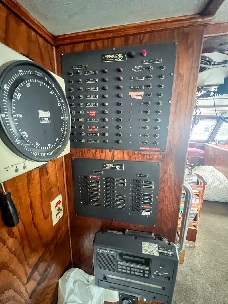 Slide: The Image of Custom Fishing Vessel 1980 - 6