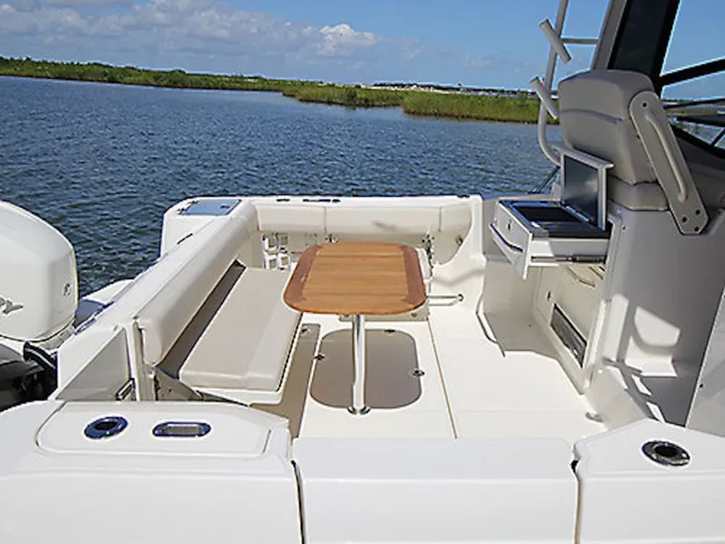 Slide: The Image of Boston Whaler 325 Conquest 2026 - 6