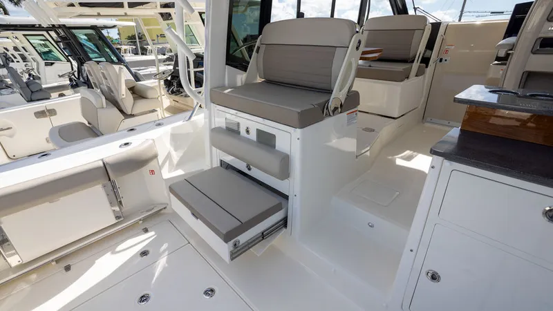 Slide: The Image of Boston Whaler 365 Conquest 2026 - 26