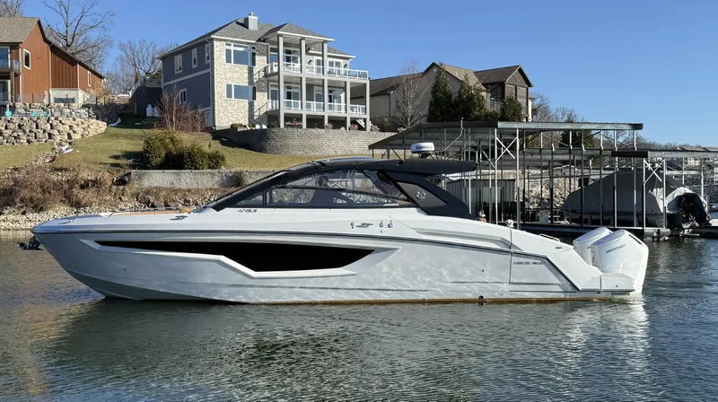 Slide: The Image of Cruisers 42 GLS Outboard 2025 - 2