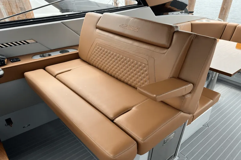 Slide: The Image of Cruisers 42 GLS Outboard 2025 - 32