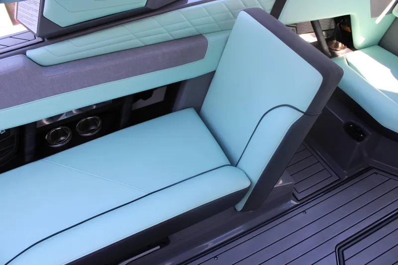 Slide: The Image of Nautique G23 2023 - 18