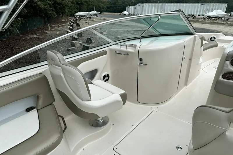 Slide: The Image of Sea Ray 270 SUNDECK 2007 - 8