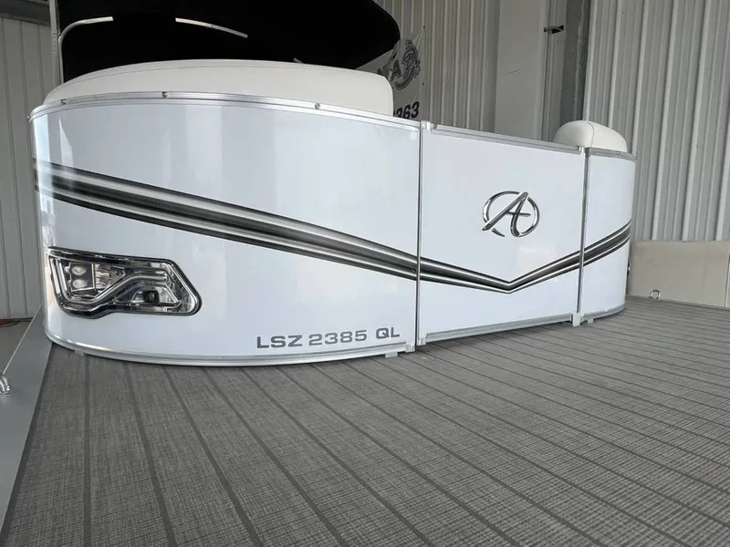 Slide: The Image of Avalon LSZ 2385 QL 2024 - 20