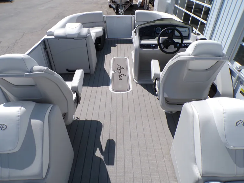 Slide: The Image of Avalon LSZ 2385 QL 2024 - 11