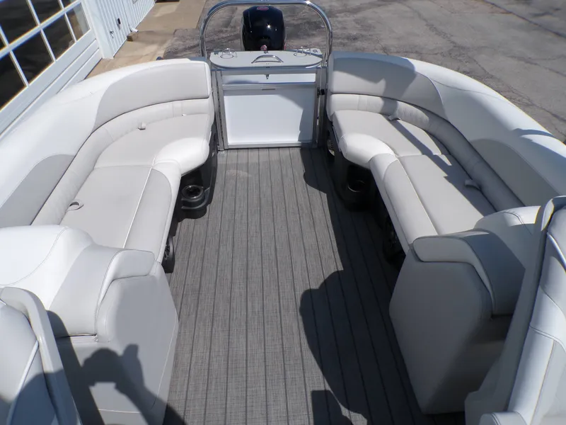 Slide: The Image of Avalon LSZ 2385 QL 2024 - 12