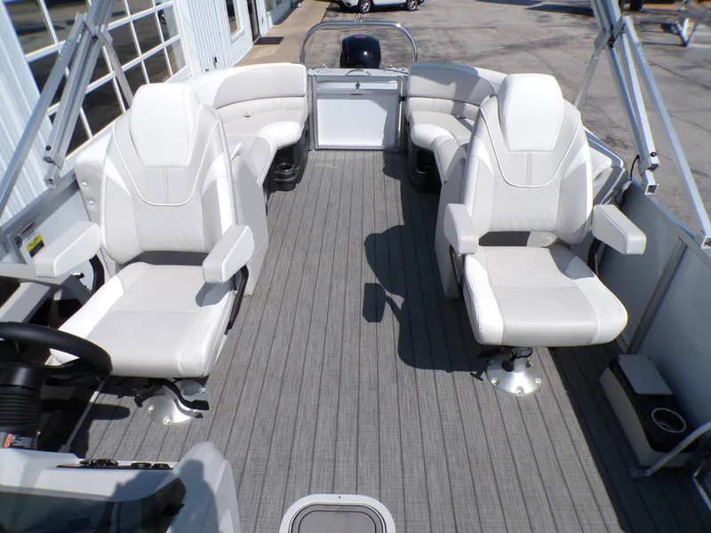 Slide: The Image of Avalon LSZ 2385 QL 2024 - 15