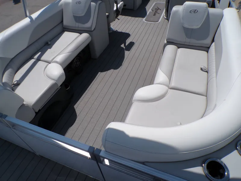 Slide: The Image of Avalon LSZ 2385 QL 2024 - 18