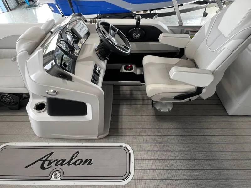 Slide: The Image of Avalon LSZ 2385 QL 2024 - 2