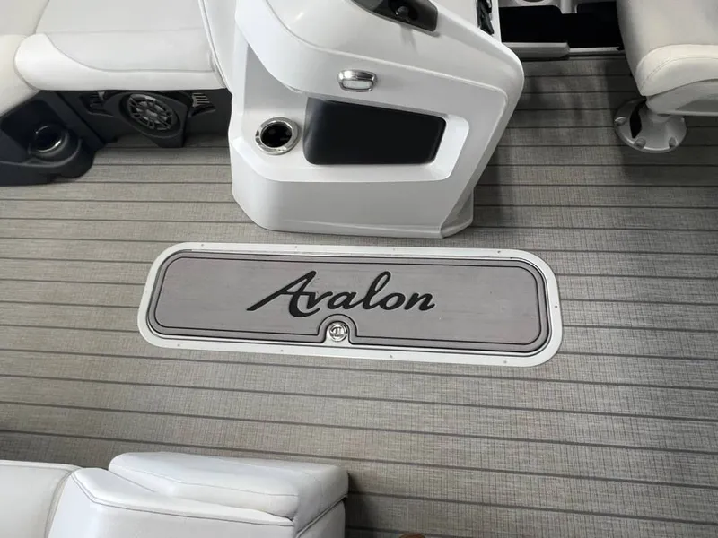 Slide: The Image of Avalon LSZ 2385 QL 2024 - 3