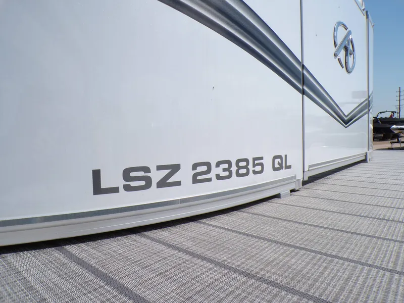 Slide: The Image of Avalon LSZ 2385 QL 2024 - 4
