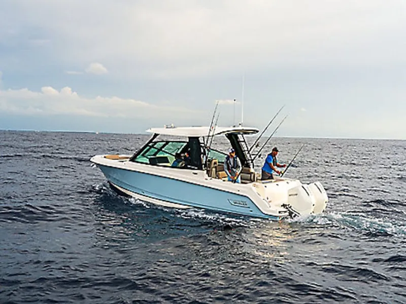 Slide: The Image of Boston Whaler 330 Vantage 2026 - 2