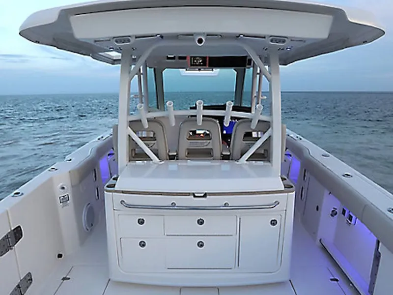 Slide: The Image of Boston Whaler 380 Outrage 2026 - 4