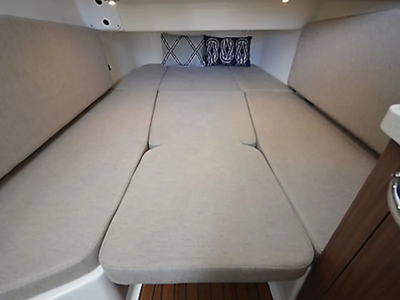 Slide: The Image of Boston Whaler 380 Outrage 2026 - 6