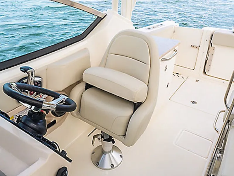 Slide: The Image of Boston Whaler 380 Realm 2026 - 3