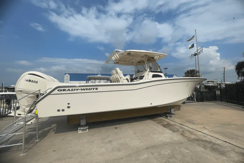 Slide: The Image of Grady-White Canyon 271 2025 - 17