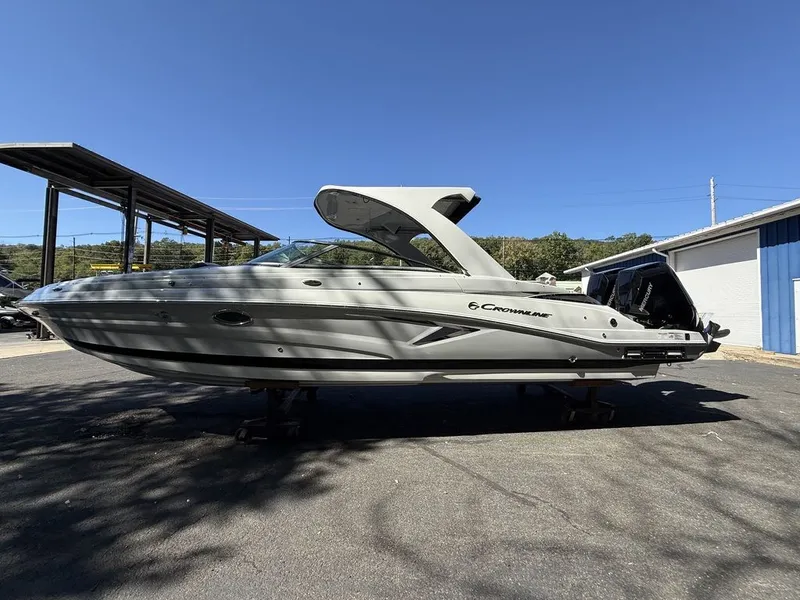 Slide: The Image of Crownline Boats 318 XSS 2026 - 1