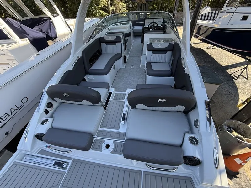 Slide: The Image of Crownline Boats 318 XSS 2026 - 6