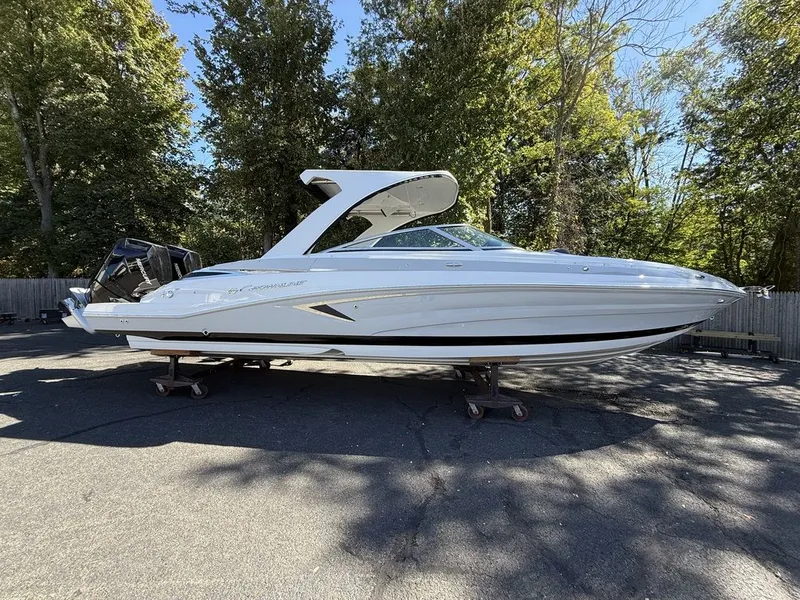 The Image of Crownline Boats 318 XSS 2026 - undefined