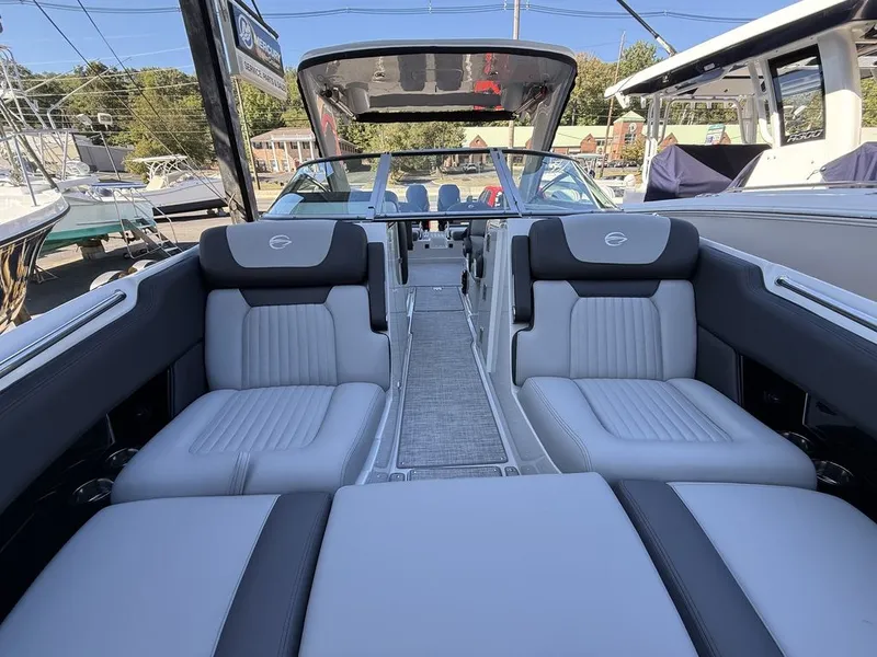 Slide: The Image of Crownline Boats 318 XSS 2026 - 16