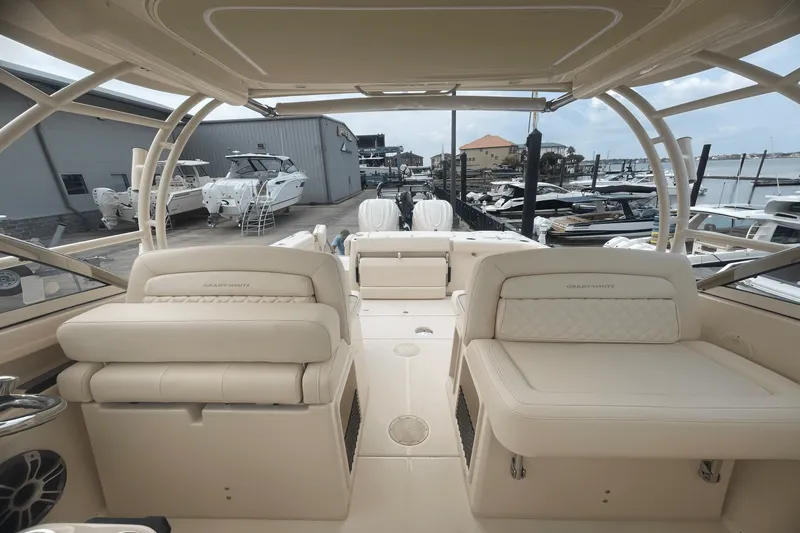 Slide: The Image of Grady-White Freedom 307 2025 - 11