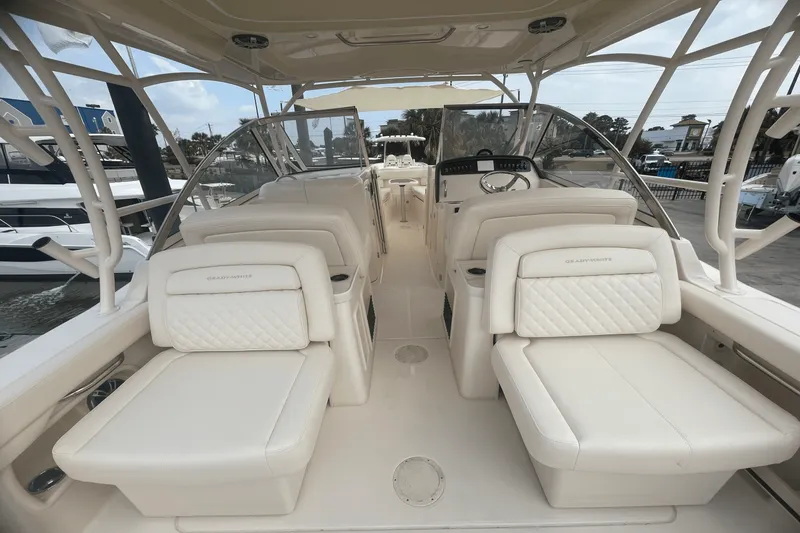 Slide: The Image of Grady-White Freedom 307 2025 - 12