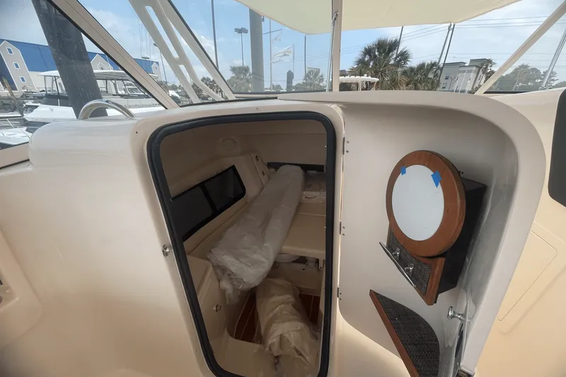 Slide: The Image of Grady-White Freedom 307 2025 - 14