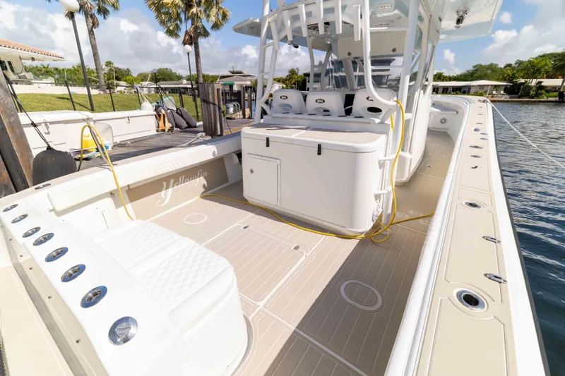 Slide: The Image of Yellowfin 42 Offshore 2011 - 25