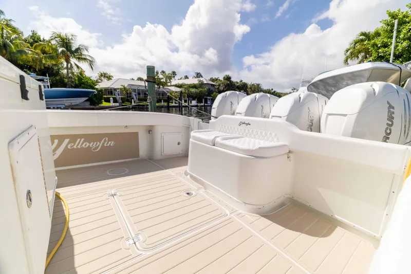 Slide: The Image of Yellowfin 42 Offshore 2011 - 23