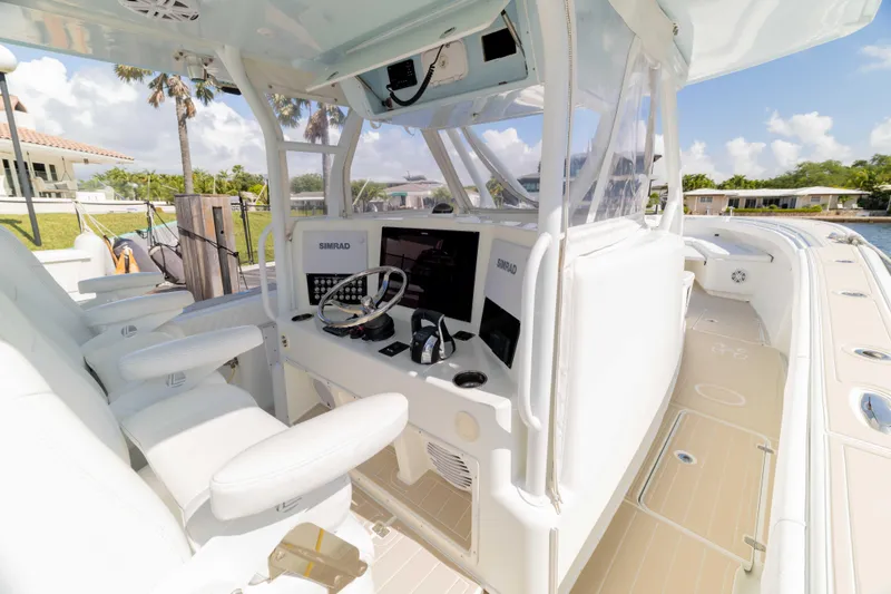 Slide: The Image of Yellowfin 42 Offshore 2011 - 19