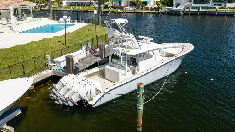 Slide: The Image of Yellowfin 42 Offshore 2011 - 48