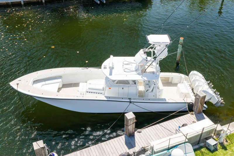 Slide: The Image of Yellowfin 42 Offshore 2011 - 3