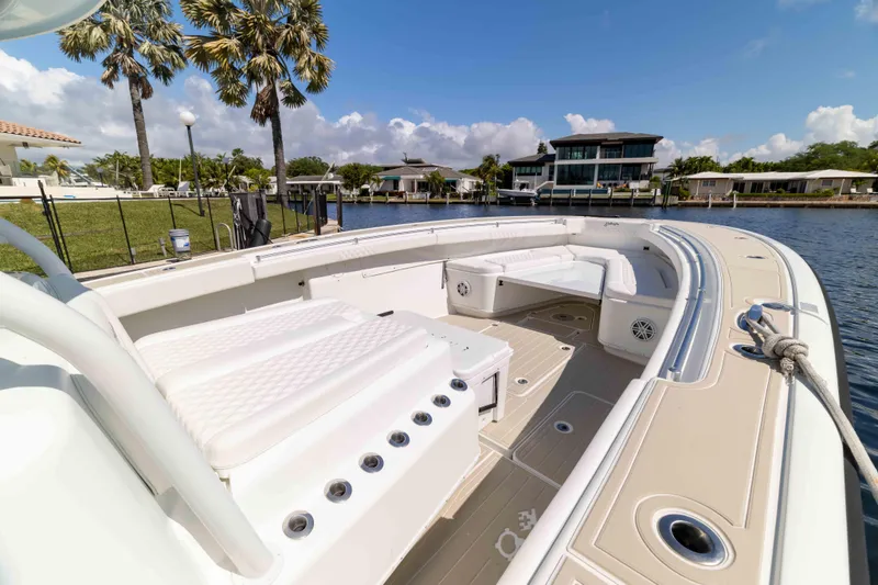 Slide: The Image of Yellowfin 42 Offshore 2011 - 37