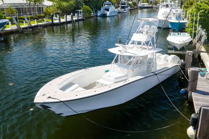 Slide: The Image of Yellowfin 42 Offshore 2011 - 4